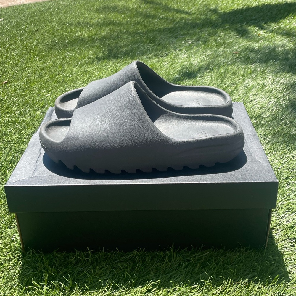 Yeezy Gray Slide Sandals
